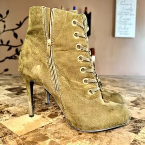 Anne Michelle Faux Suede Lace Up Heeled Mid Calf Boots in Green